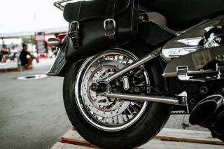 Filtre à huile moto : changer et choisir le bon filtre