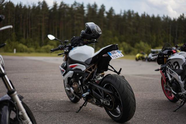 Quelle plaque d'immatriculation est homologuée pour une moto Quelle plaque d'immatriculation est homologuée pour une moto